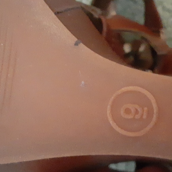 2/$12 Brown wedge heels, size 9 - Picture 5 of 8